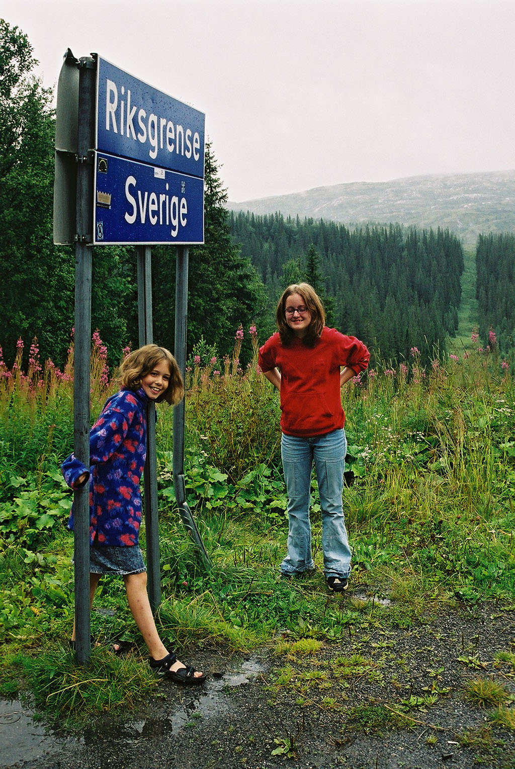 Daniela och Johanna vid norska gränsen