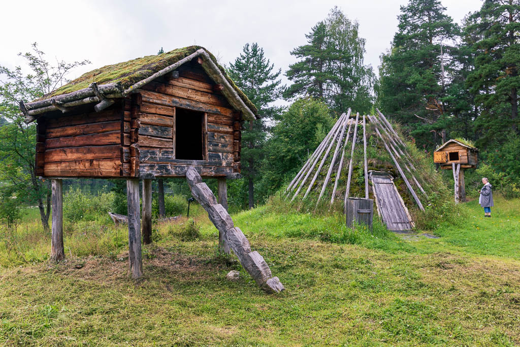 Samiska byggnader på Gammplatsen
