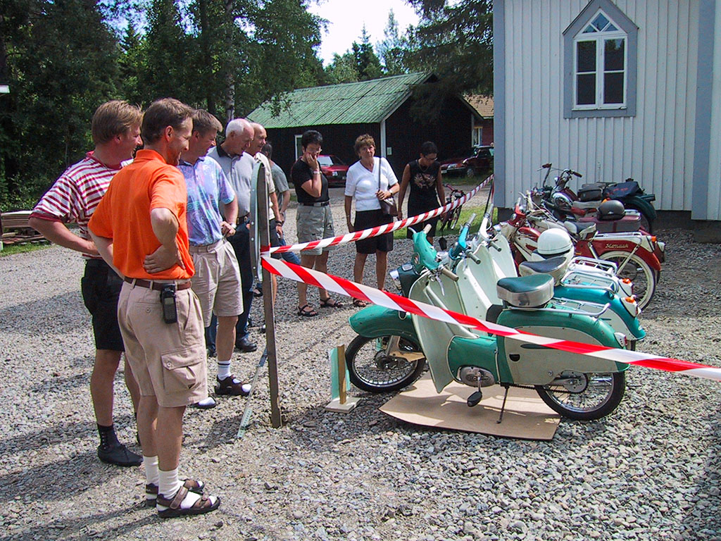 Mopedutställning