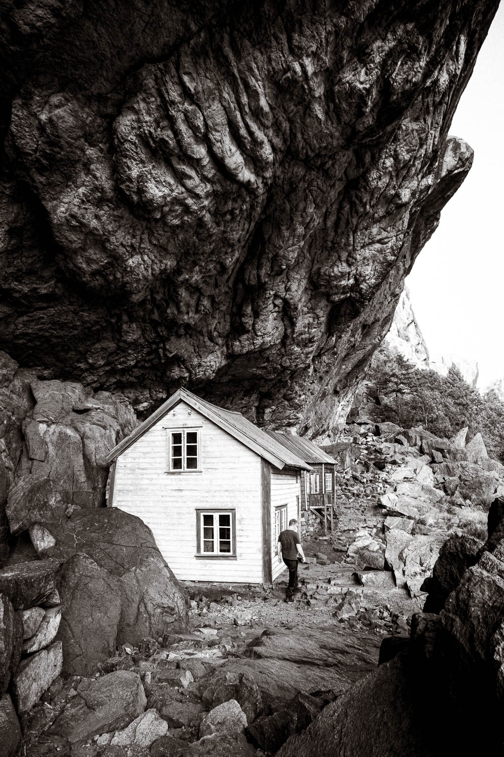Helleren i Jøssingfjord